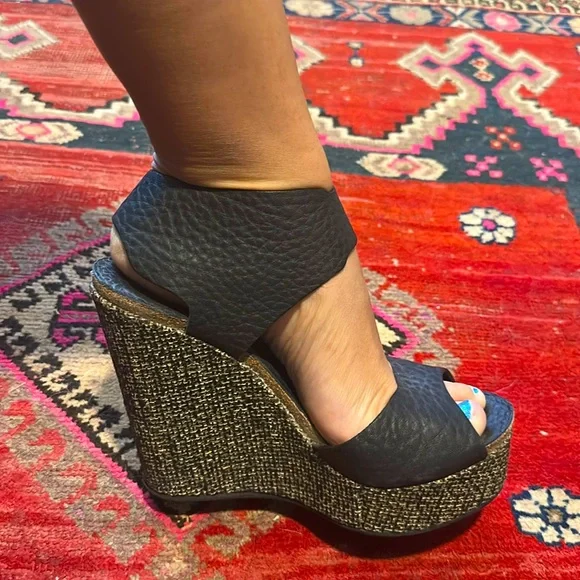 Pedro García wedges - Picture 1 of 3